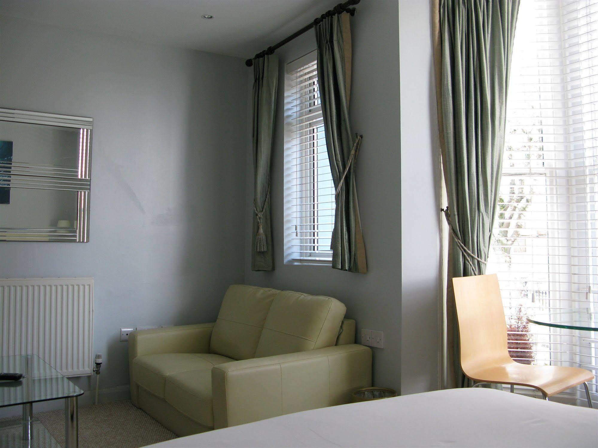 ברייטון Oyo Lifestyle Hotel Sea Breeze מראה חיצוני תמונה