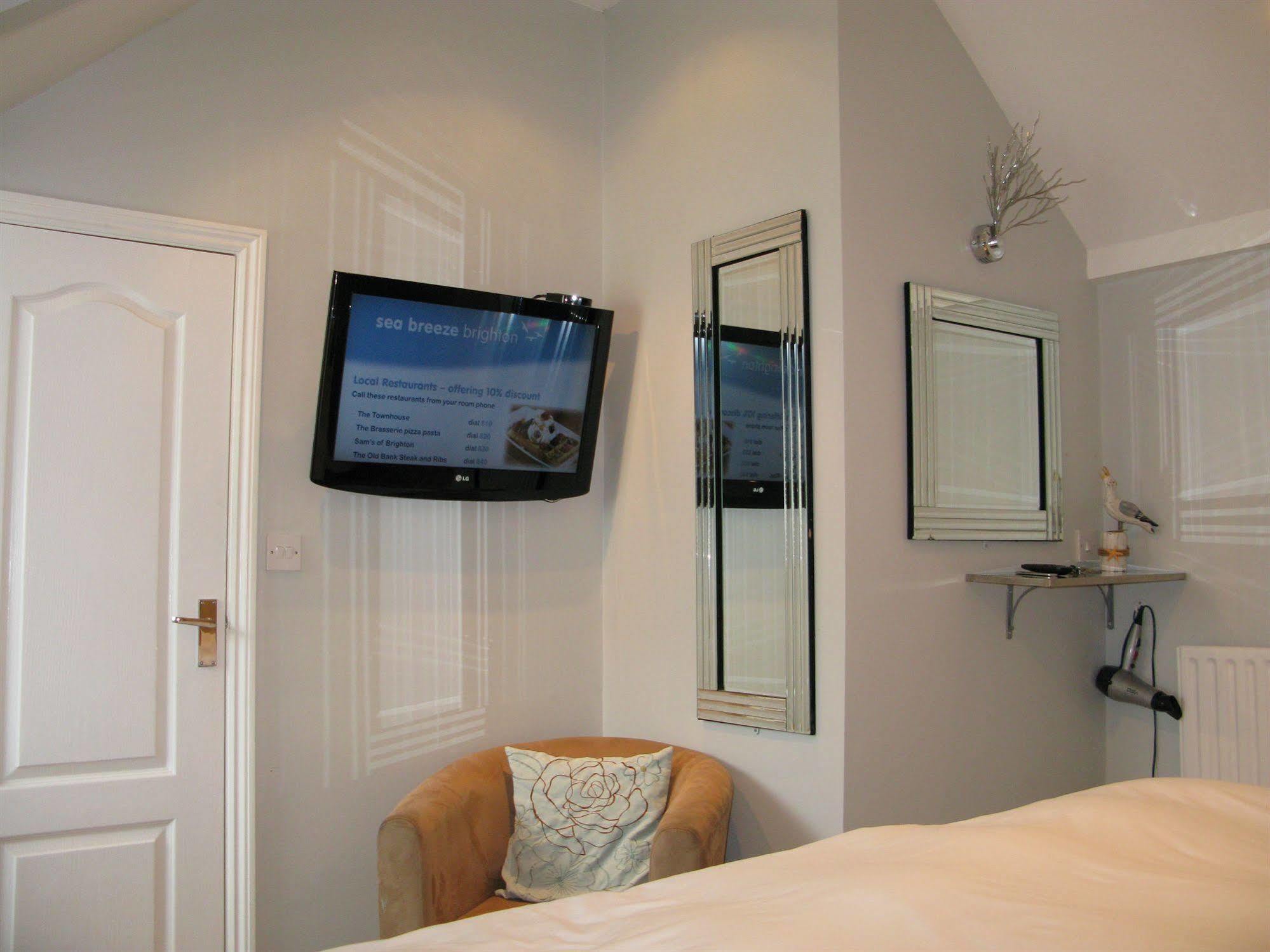 ברייטון Oyo Lifestyle Hotel Sea Breeze מראה חיצוני תמונה